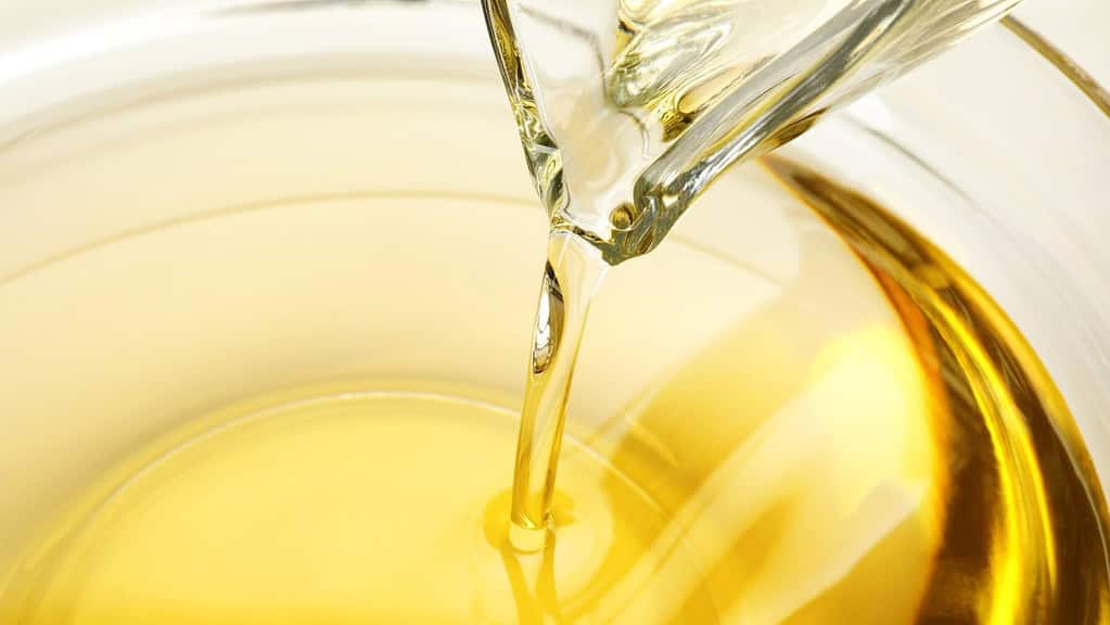About TVO Oils Incorporation - Oil pouring